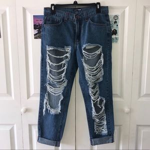 Distressed Boyfriend Jeans
